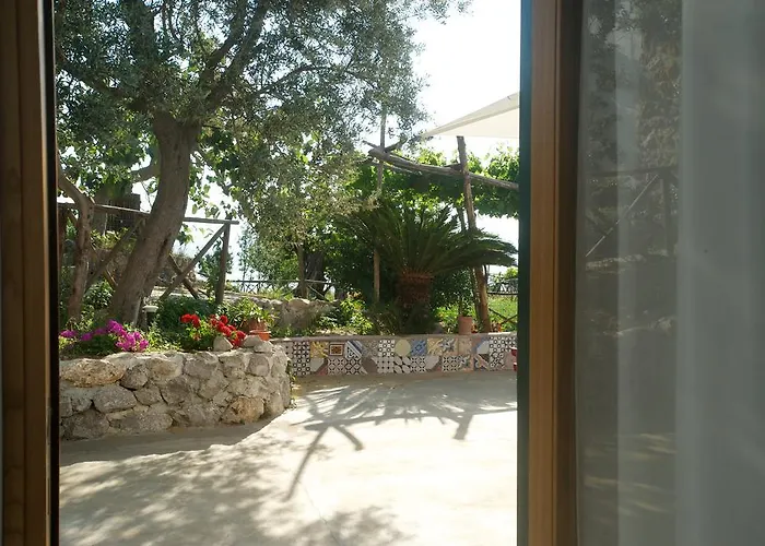 Sopra Il Limoneto צ'טארה